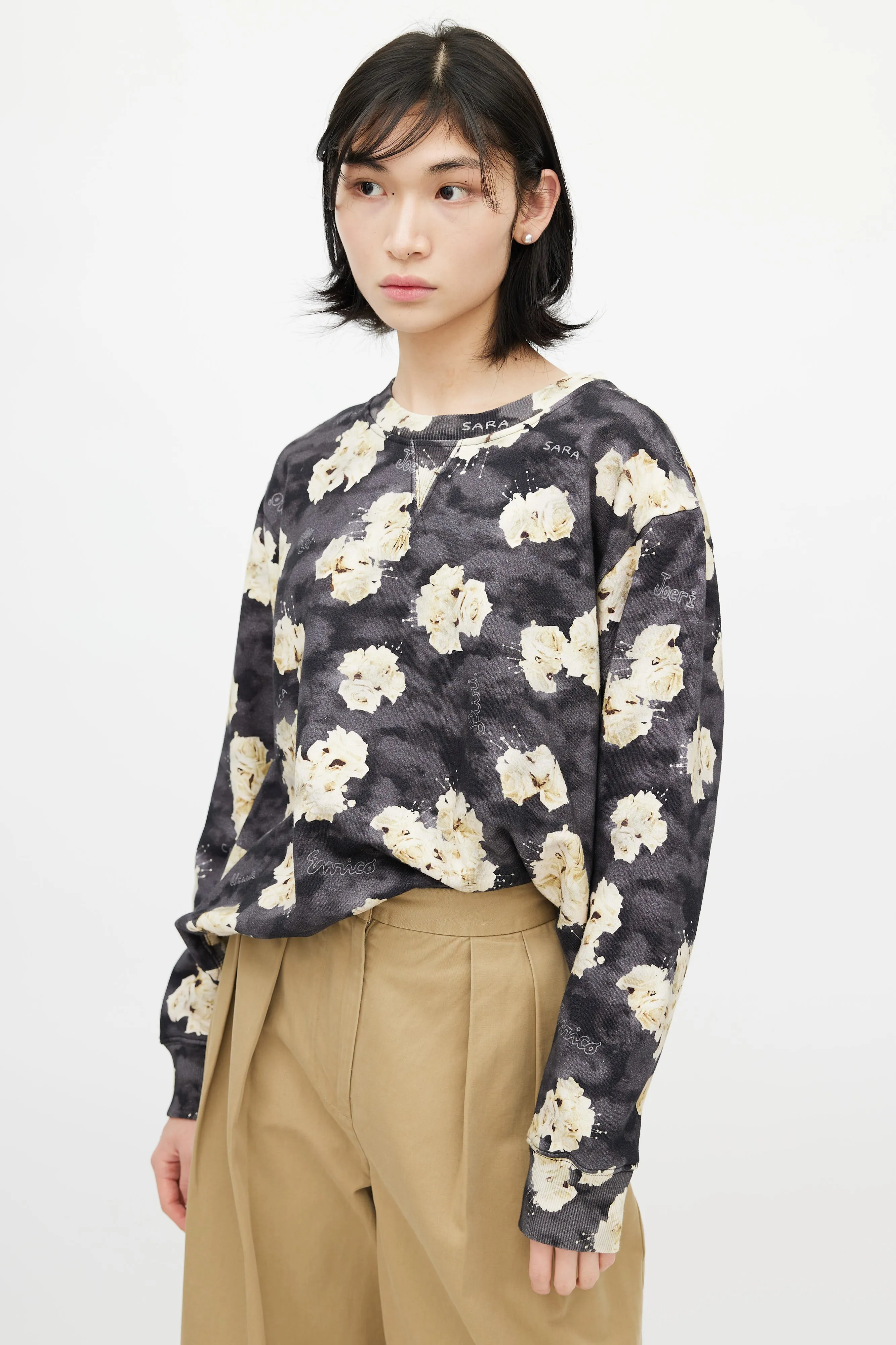 Black & Cream Graffiti Floral Sweatshirt