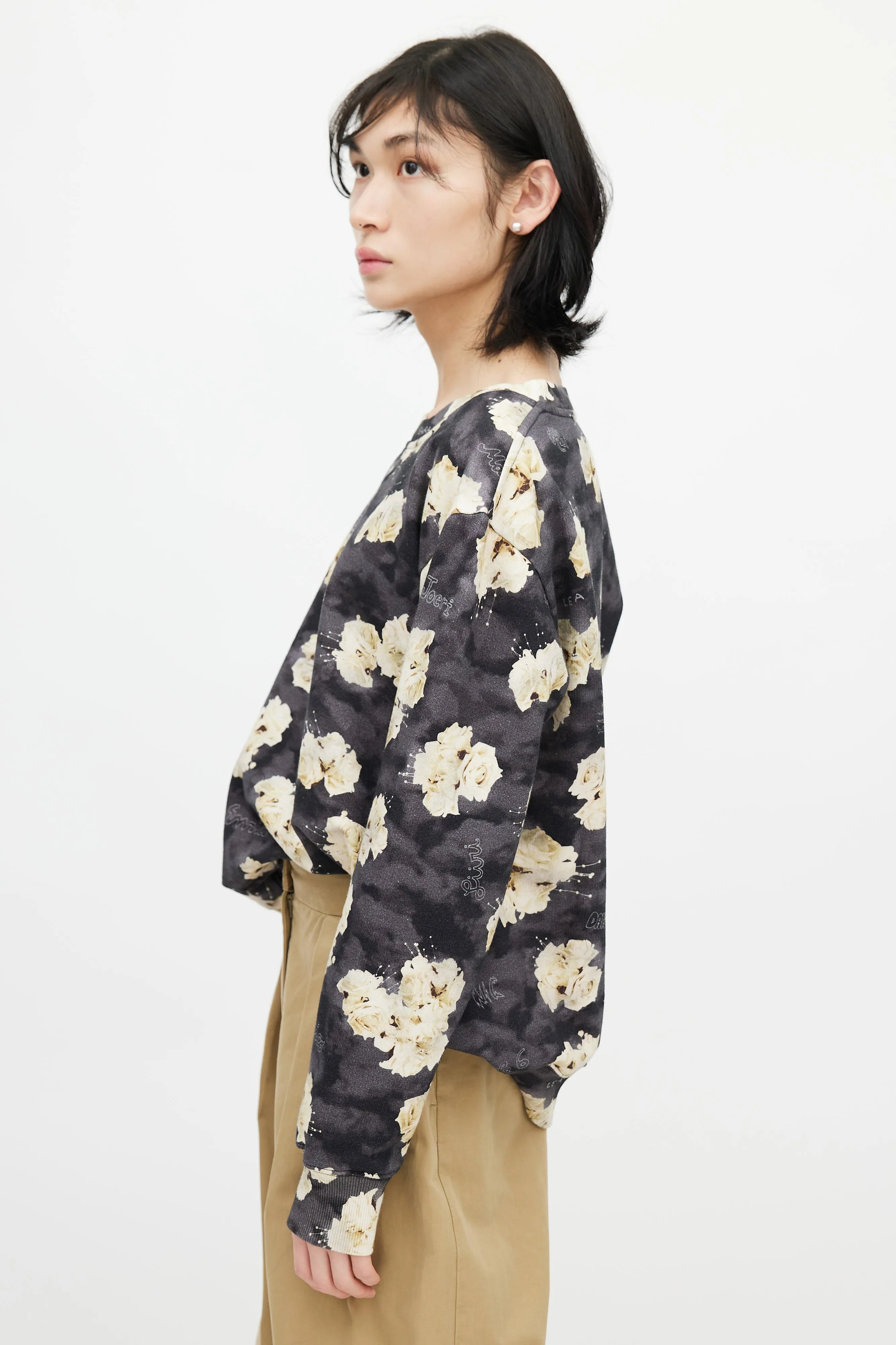 Black & Cream Graffiti Floral Sweatshirt