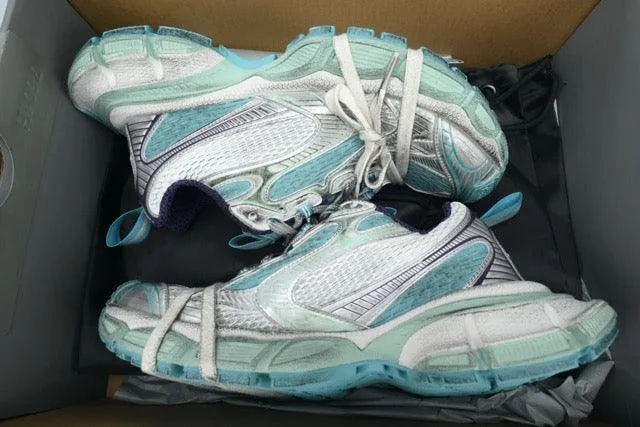 Custom BLCG Tiffany Blue Sneaker W3XL5