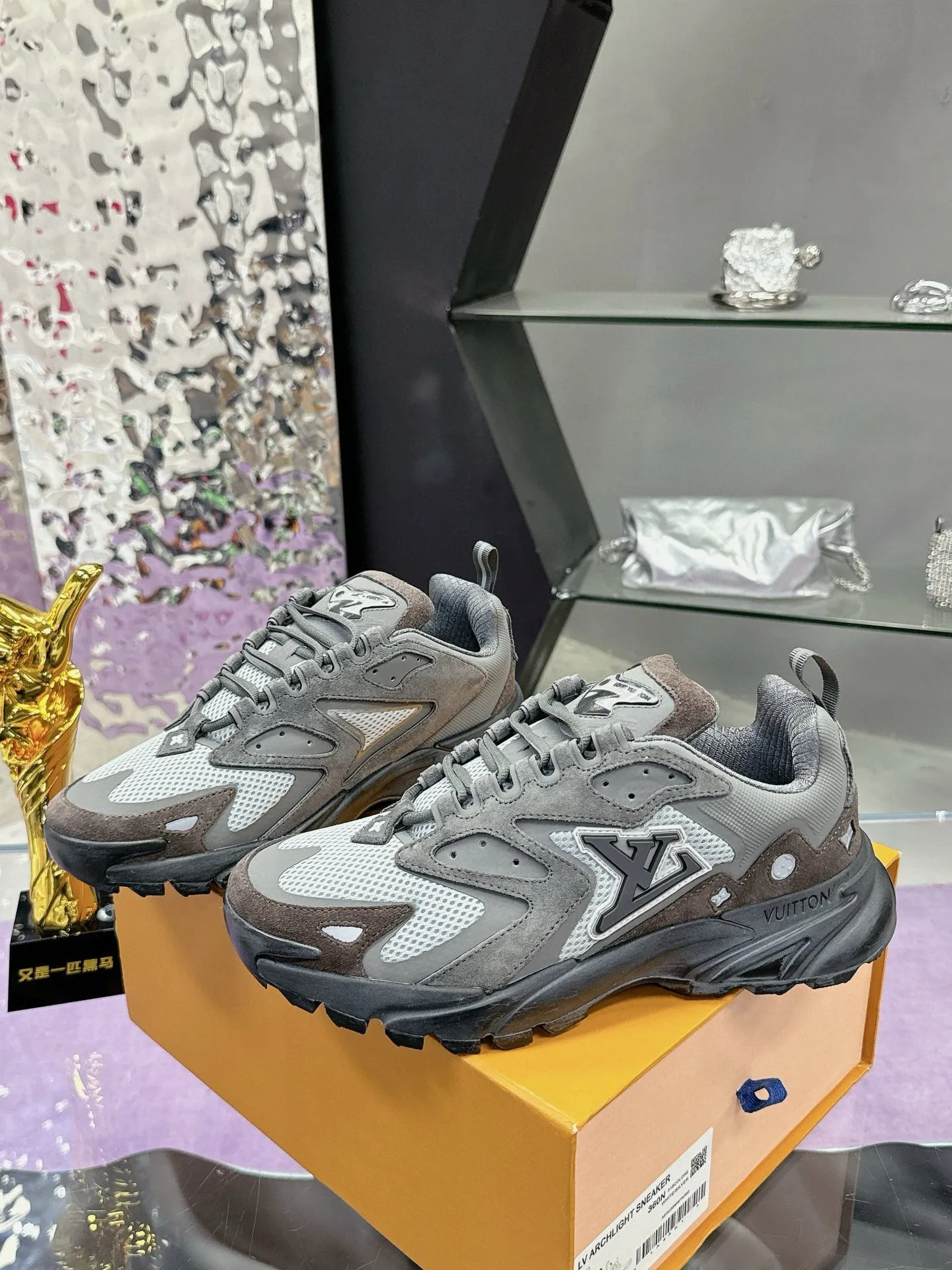 Custom LuVi Runner Tatic MJ00420